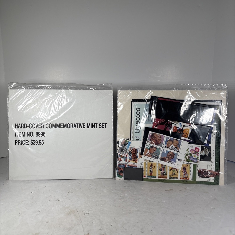 1996 USPS Hard-Cover Commemorative Mint Set Stamp Collection No. 8996 x2